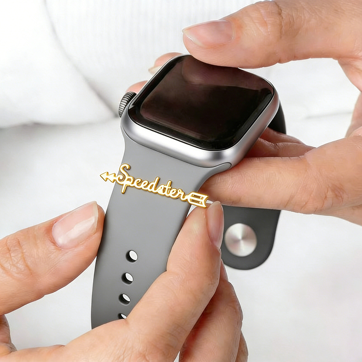 Creative Charm Custom Name Wat - đánh giá và giá Smartwatch Custom
