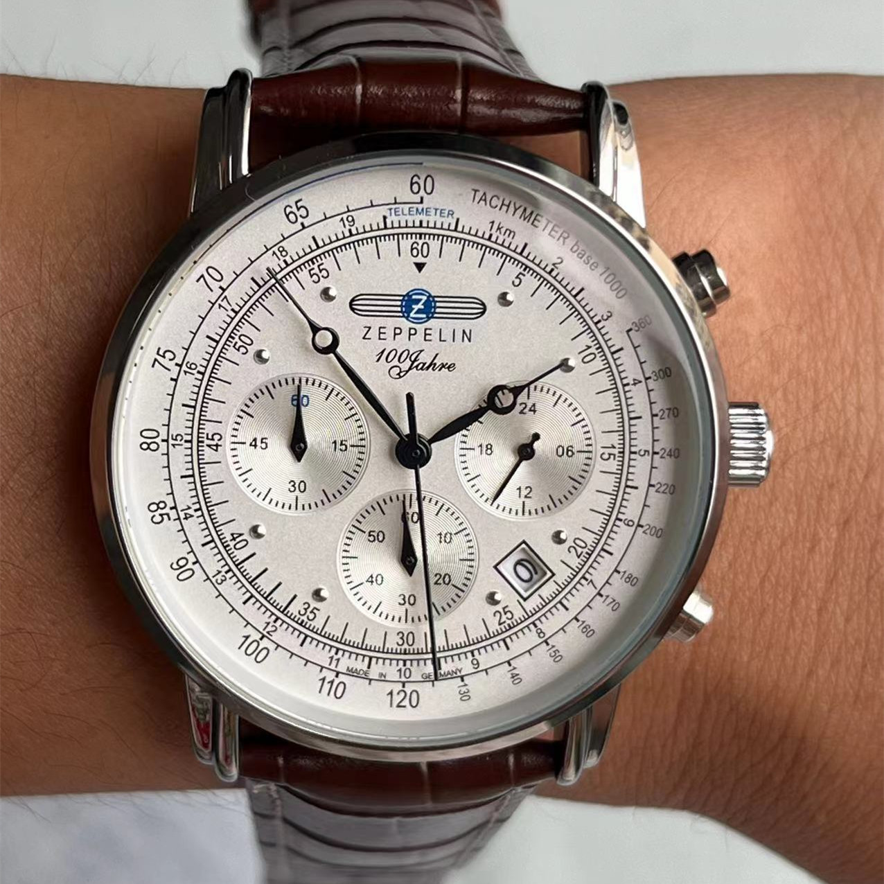 New Zeppelin Series Automatic  - đánh giá và giá Smartwatch Touch
