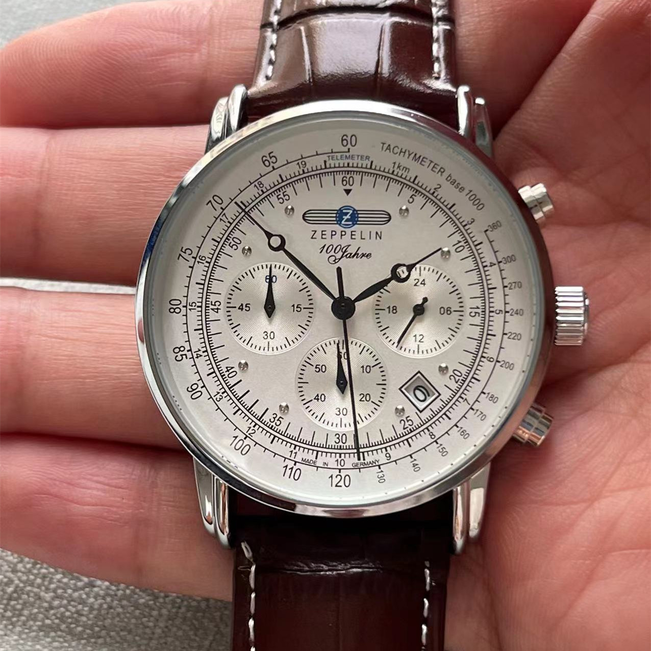 New Zeppelin Series Automatic  - đánh giá và giá Smartwatch Touch