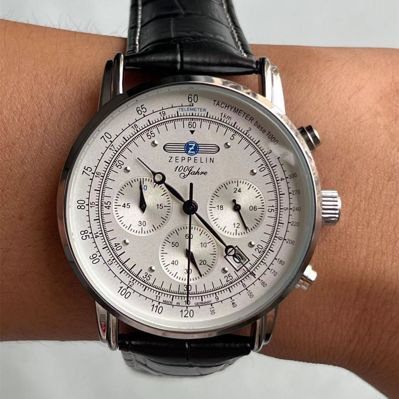 New Zeppelin Series Automatic  - đánh giá và giá Smartwatch Touch